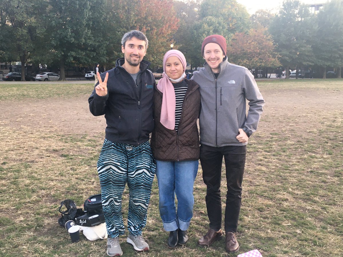IndepthCreates's tweet photo. Hi, it's Tanita! It's been 5 weeks since I started my fellowship at @UnionDocs in NYC. Proses belajar saya sejauh ini bener2 organik krn saya dituntut buat terjun langsung ke lapangan dan belajar utk lebih terhubung dan peka sama suara, keadaan sekitar, dan orang2 di sekeliling. https://t.co/LpPdtJFJre