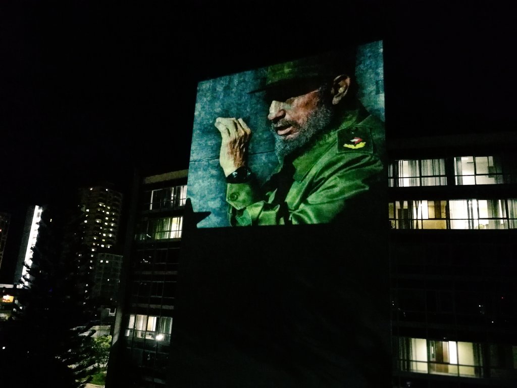 BrunoRguezP's tweet photo. Desde @CubaMINREX, nuestro homenaje al artífice principal de la política exterior de la Revolución Cubana.

Sus ideales y principios son nuestra guía para continuar venciendo obstáculos y enfrentar las amenazas que nos acechan.

#FidelPorSiempre https://t.co/T9ljC35CRn