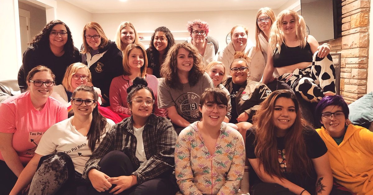TauPsiBeta's tweet photo. Happy Thanksgiving from our family to yours ❤️ https://t.co/SZoF1PnerO