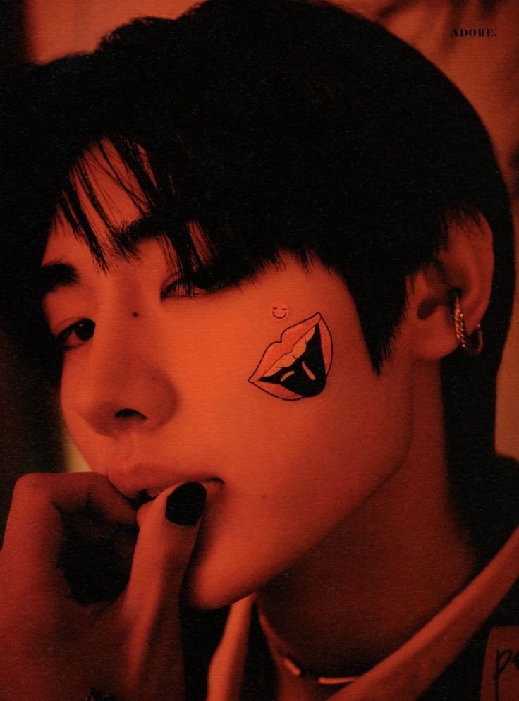sun_w0rld's tweet photo. Y'all forgot about this PARK SUNGHOON that fast????????????? https://t.co/MgAlpWLizs