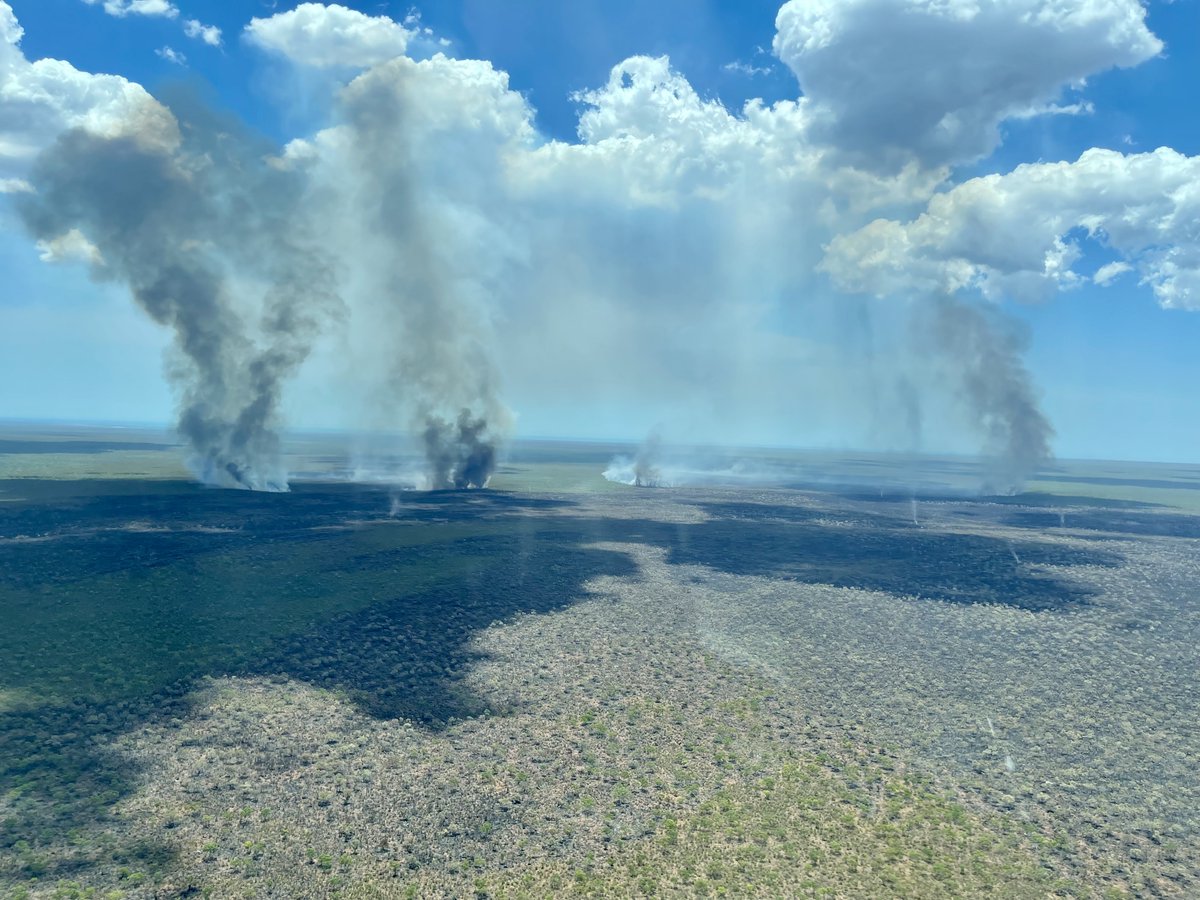 dfes_wa's tweet photo. Over the past few weeks, 3 teams of volunteers and DFES personnel have been sent from the South West, Mid West Gascoyne and Metro to help our northern regions battling #bushfires. The heat is on. It's more crucial than ever to have a #BushfirePlan ๐
https://t.co/ESjvusamgI https://t.co/aLmSu5FBmq