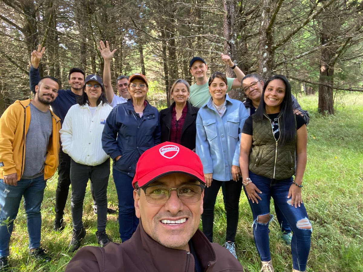 estebansolisp's tweet image. ¡EQUIPAZO! Apuntados a todo
que Dios nos pide en @ElCentroCR ¡Nada sería
igual sin ellos! Estamos dema agradecidos con Dios
por cada uno de ellos #LetsKeepDoingThis #Igle