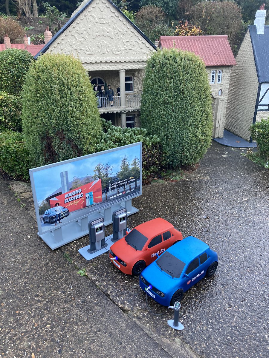 I had so much fun at <a href="/bondvillebrid/">Jan Whitehead</a> , which now boasts leccy cars thanks to @ a partnership with <a href="/DirectLine/">Direct Line</a> . Hear more on <a href="/RadioHumberside/">BBC Humberside</a> breakfast with <a href="/Kofi_Smiles/">A Scimitar Tongue</a>