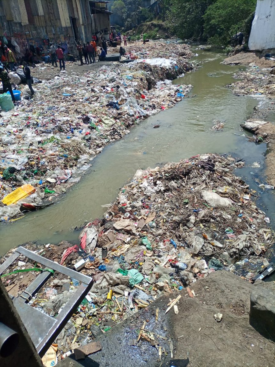 Sasa Plastics ni kitu ya kuwekea mtu lwa trade deal kweli... .@StateHouseKenya mkona akili mzuri? 

@JoeBiden we want our Country to be clean just like you want USA to be... Reverse your predecessors plan ASAP! 
#DontSellKenya 
#BreakFreeFromPlastics