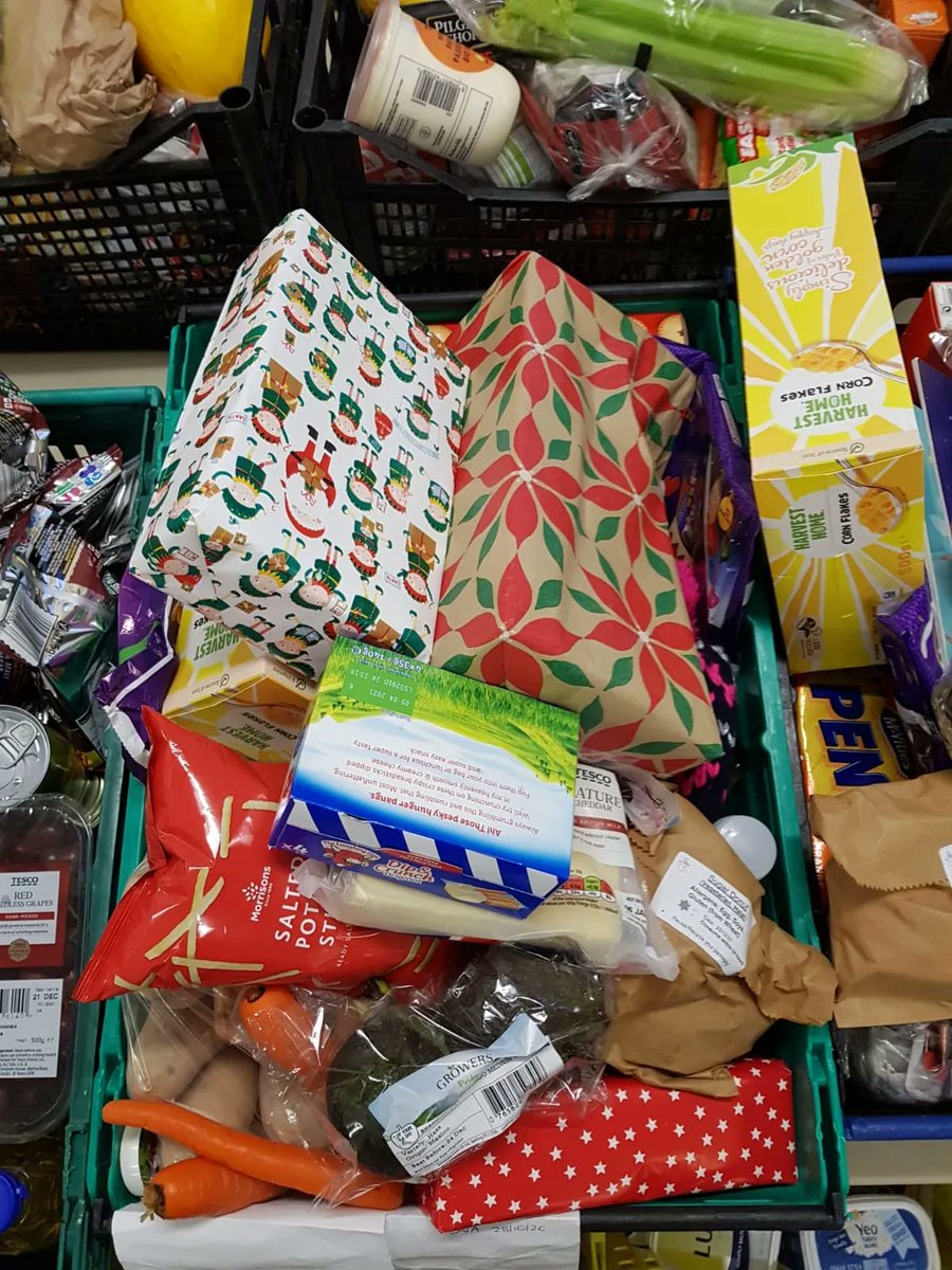 OPSanta21's tweet photo. Can’t get to an Operation Santa event .. Don’t worry you can still support us by donating here https://t.co/bh5lS8V1j3 https://t.co/iZLUg5a5nt
