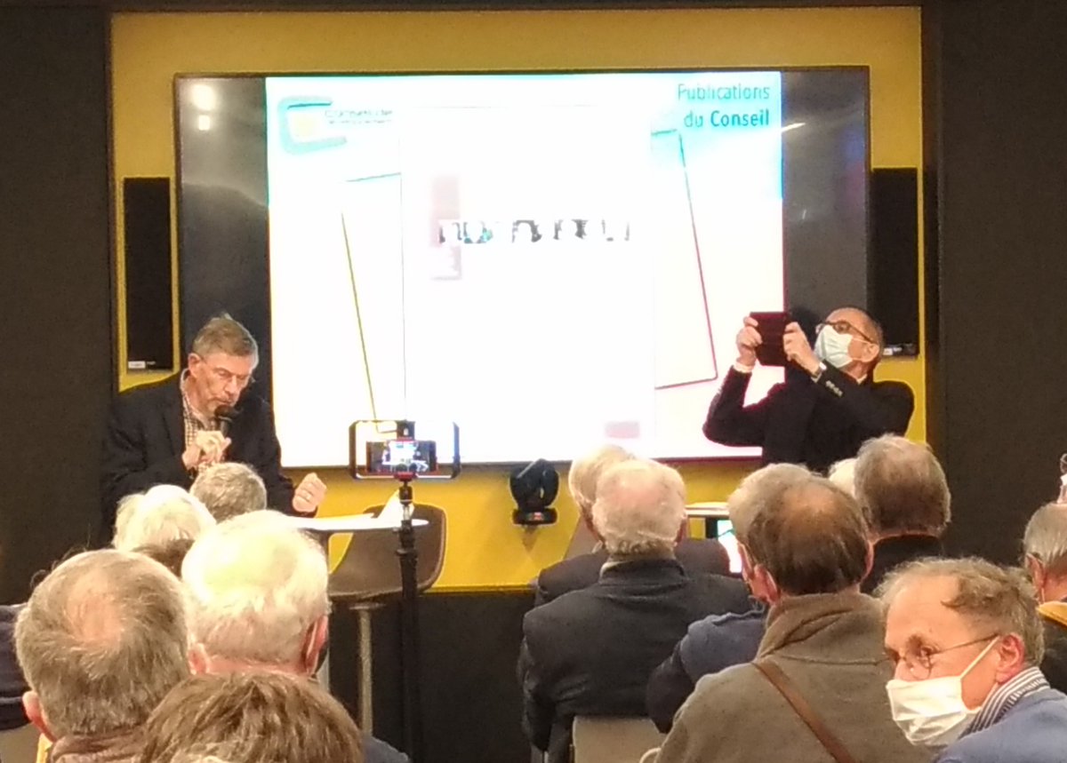 Fin de la saison 1 : lundi <a href="/LaCiteCongres/">La Cité Nantes</a>, <a href="/c2dnantes/">Conseil de développement de Nantes Métropole</a> a tiré le rideau sur 25 ans de participation citoyenne dans la métropole. Un nouveau conseil doit émerger en 2022. Les séances de #QuestionsPubliques continuent avec <a href="/ikervegan/">institut kervegan</a>, <a href="/cco_nantes/">CCO Nantes</a> et d'autres.