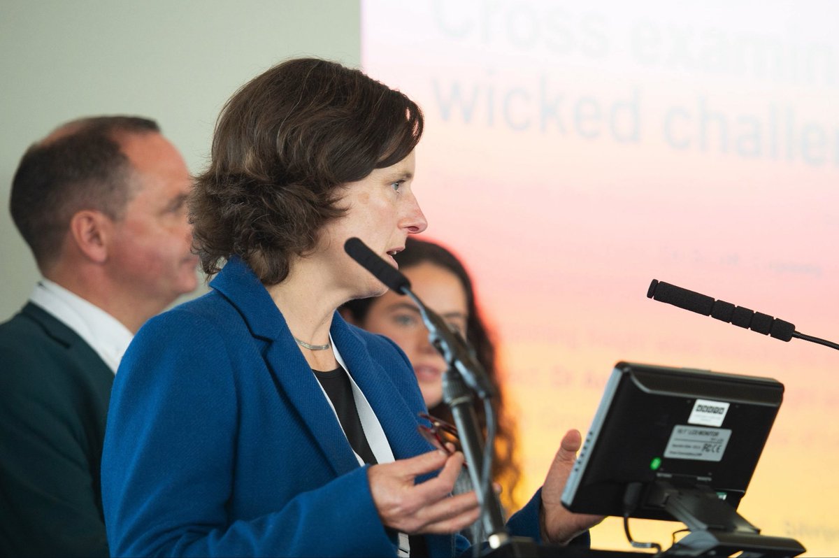 “I think the local business community can work with <a href="/EconomicHeart/">England's Economic Heartland transport body</a>’s <a href="/GreenNaomiK/">Naomi Green</a> to put the case to the Treasury for greater investment in transport to address social inclusion issues and the levelling up agenda”
<a href="/RozMBird/">Roz Bird</a> 

Read more: silverstone-park.com/media/latest-n…

#OxCamArc