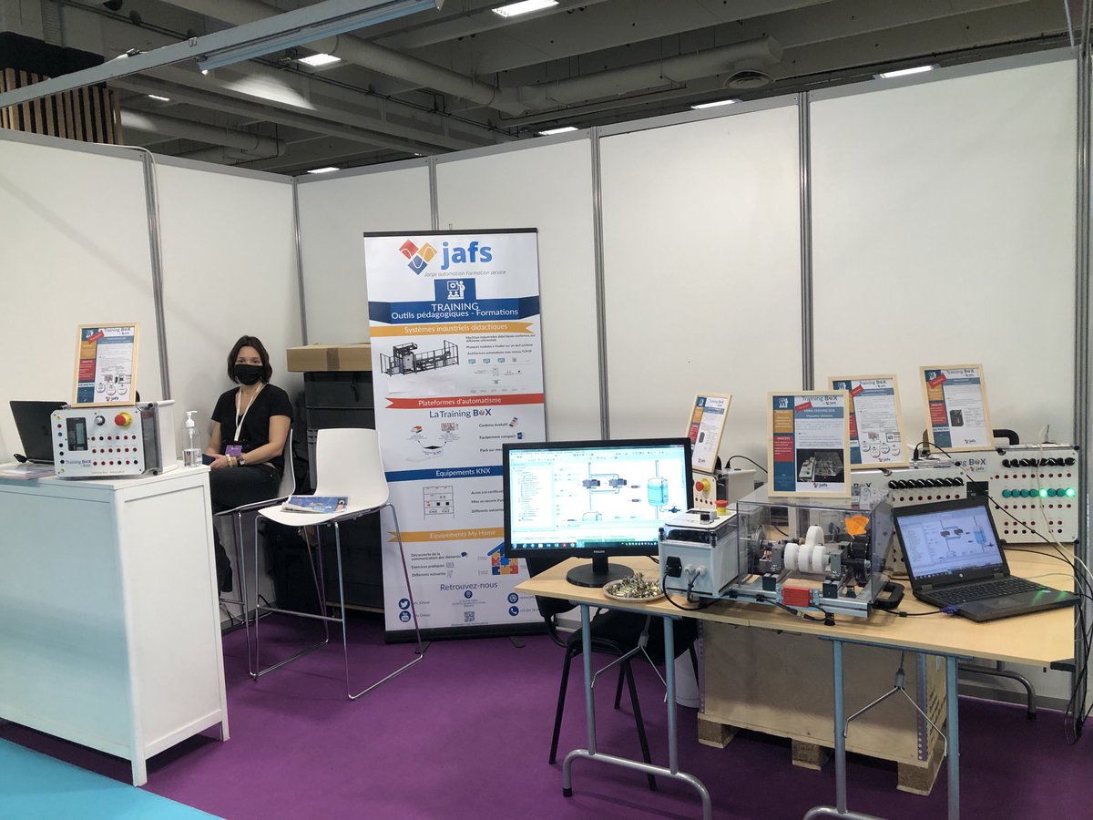 JAFS_Group's tweet photo. Dernier jour de présentation de nos solutions didactiques au salon EDUCATEC - EDUCATICE Porte de Versailles. #Trainingbox #formation #programmation #SIEMENS #TIAPORTAL #SCHNEIDER https://t.co/xxZh8U6xOi