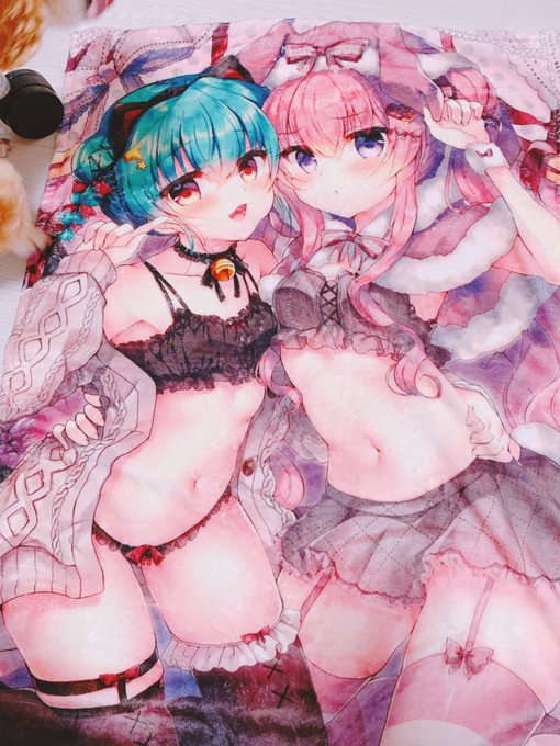 ブランケット見本きました!めちゃくちゃ発色いい上にもふもふであたたかいです!☺️✨ 