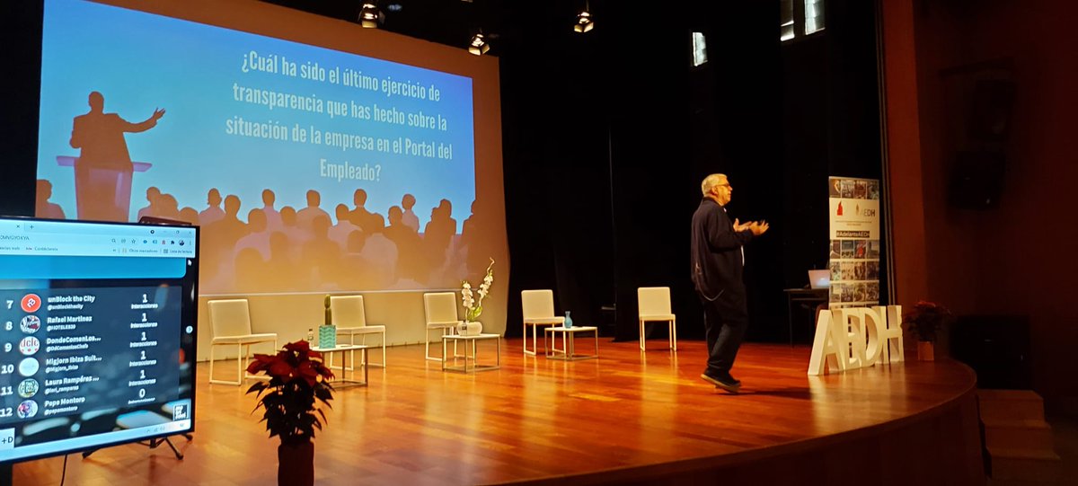 ¿Qué estrategia de comunicación tiene nuestra empresa?, ¿Qué hacemos nosotros por las redes sociales de nuestra empresa? Después de la charla de <a href="/alfredovela/">Alfredo Vela Zancada</a>, ¿aprobamos o necesitamos mejorar?🤔 #CongresoTSM #Turismo #Hoteles