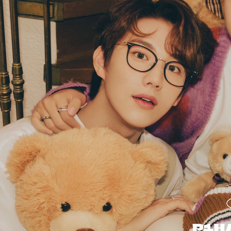 intakfeed's tweet photo. my fave boy ☹️  #P1Harmony  #피원하모니 #INTAK #인탁 https://t.co/A7z3aaxSpk