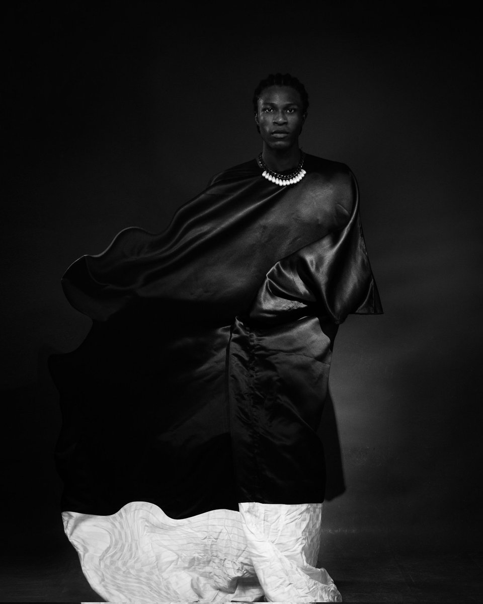 I Slacked on posting my works here.. I don resume again sha 

📸 Yours truly😌

Kindly RT