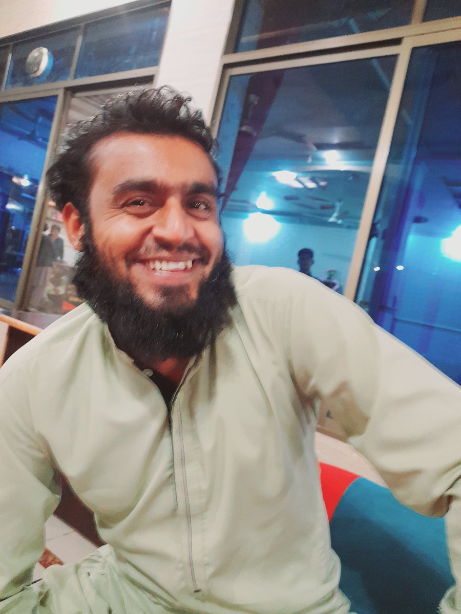 Jb qari sb hamza k ghr jain or hamza akela ho🙂
Le qari sb: