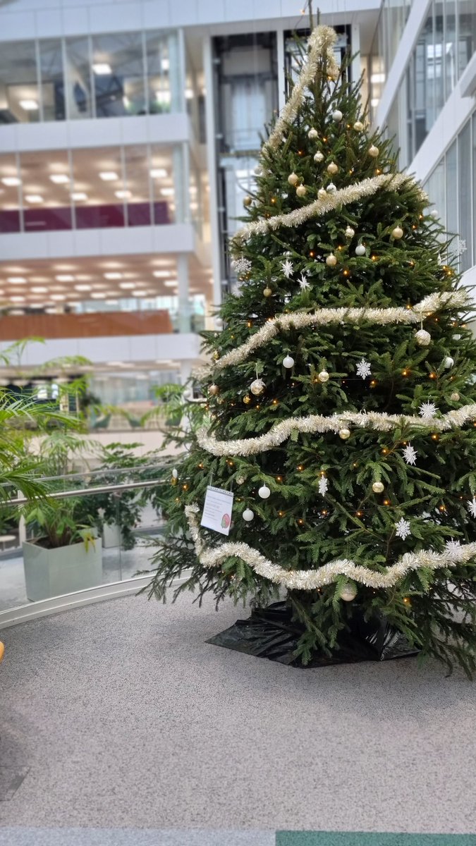 Hei tonttu-ukot hyppikää! Tänne on tullut joulukuusi! #joulu <a href="/ramboll_fi/">Ramboll Finland</a>