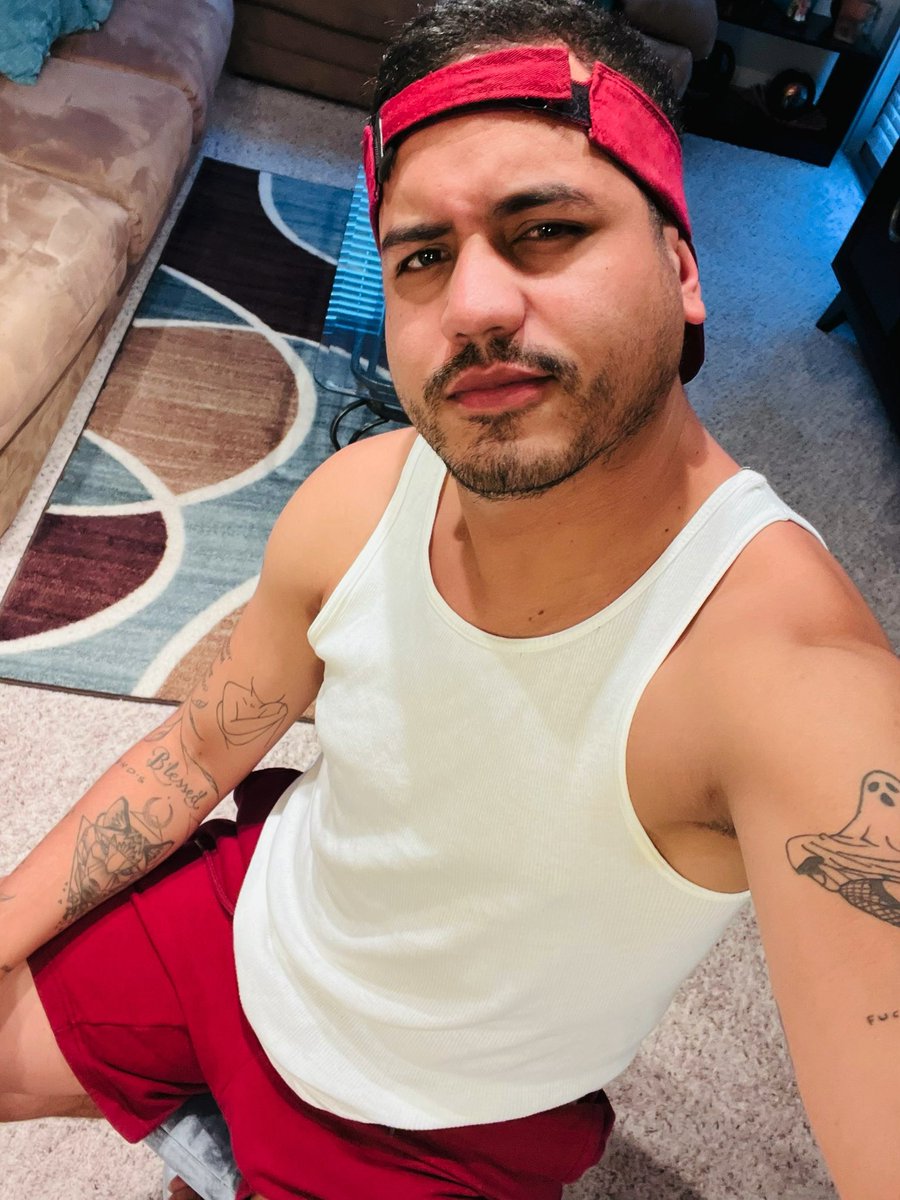 adamteyler1's tweet photo. RT  y revisa tu dm jaja 🤗 https://t.co/2Au5DRfcHl