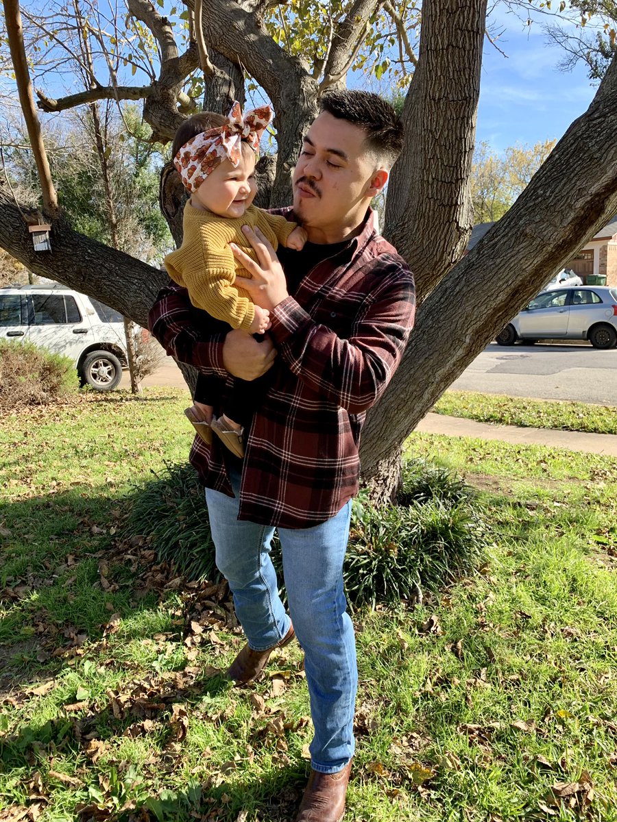 Zach2Serna's tweet photo. Happy Thanksgiving to you all from my little Fam 🧡 https://t.co/JKNgVivMnm