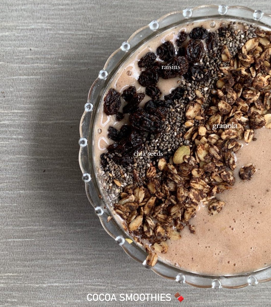 swextdemon's tweet photo. mau share resep smoothies yg biasa aku bikin pas sarapan <3

#syeeats https://t.co/bG2jTg6fH4