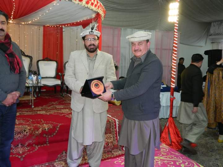 MalakandPolice's tweet photo. #RPO #Malakand #Division
Farewell Ceremony of RPO Malakand Division Mr. Abdul Ghafoor Afridi.
The event was attended by all District Police Officers, Commissioner Malakand Division Mr. Zahoorul ISalam , DCs, MPAs and Social &amp; Welfare Members/Workers of District Swat. https://t.co/s4dRTmW9we