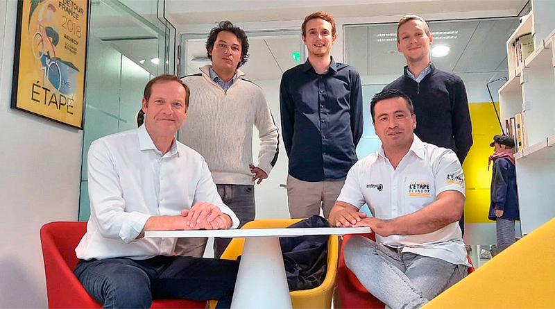 AutomagazineEc's tweet photo. Endepro, licenciatario de L'Étape by Tour de France para Ecuador, en París: ⬇
https://t.co/0FIvjnM4v5
#AutoMagazineEc #LÉtapeByTourDeFrance #Ecuador #TourDeFrance #Ciclismo #Internacional #Deportes #AutoMagazine #AutoEc #AM #París #Endepro #AmaurySportOrganisation https://t.co/GzdyG5DWzu