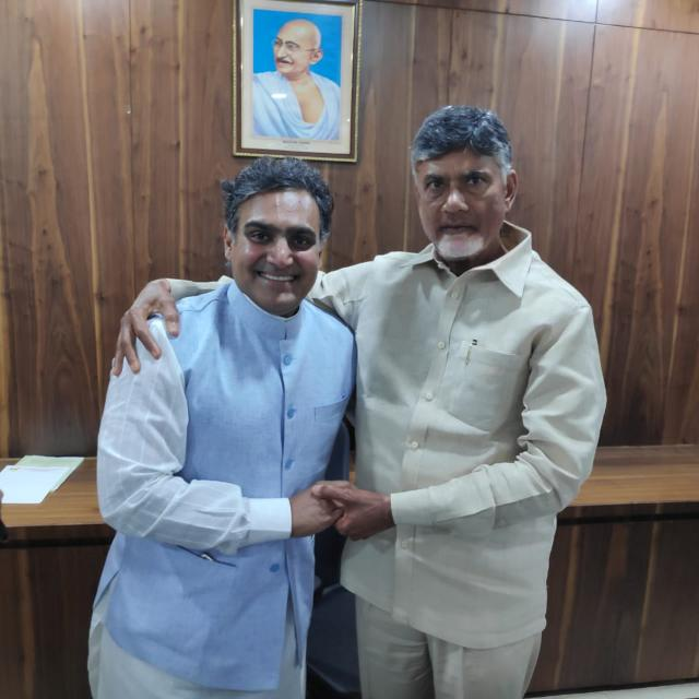 ncbn's tweet photo. అనంతపురం తెలుగుదేశం నేత, శాసనమండలి సభ్యులు దీపక్ రెడ్డిగారికి జన్మదిన శుభాకాంక్షలు. పార్టీకి, ప్రజలకు నిరంతర సేవలందిస్తున్న మీరు, ఇలాంటి మరెన్నో పుట్టినరోజులను ఆనందంగా జరుపుకోవాలని, సంపూర్ణ ఆయురోగ్యాలతో వర్ధిల్లాలని మనసారా కోరుకుంటున్నాను https://t.co/BdGiLIb6Hx