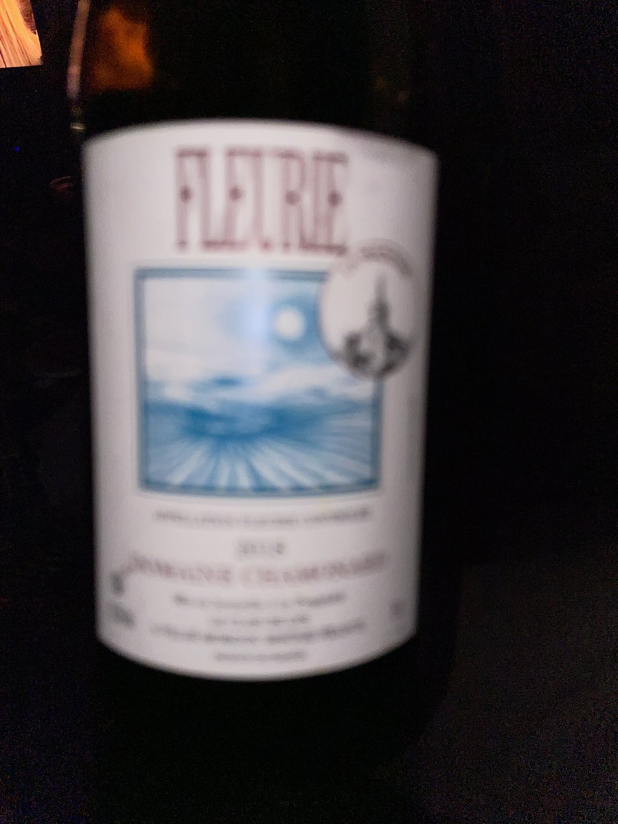 yolobarolo1's tweet photo. Fireplace wine https://t.co/j2NkdvjjJN