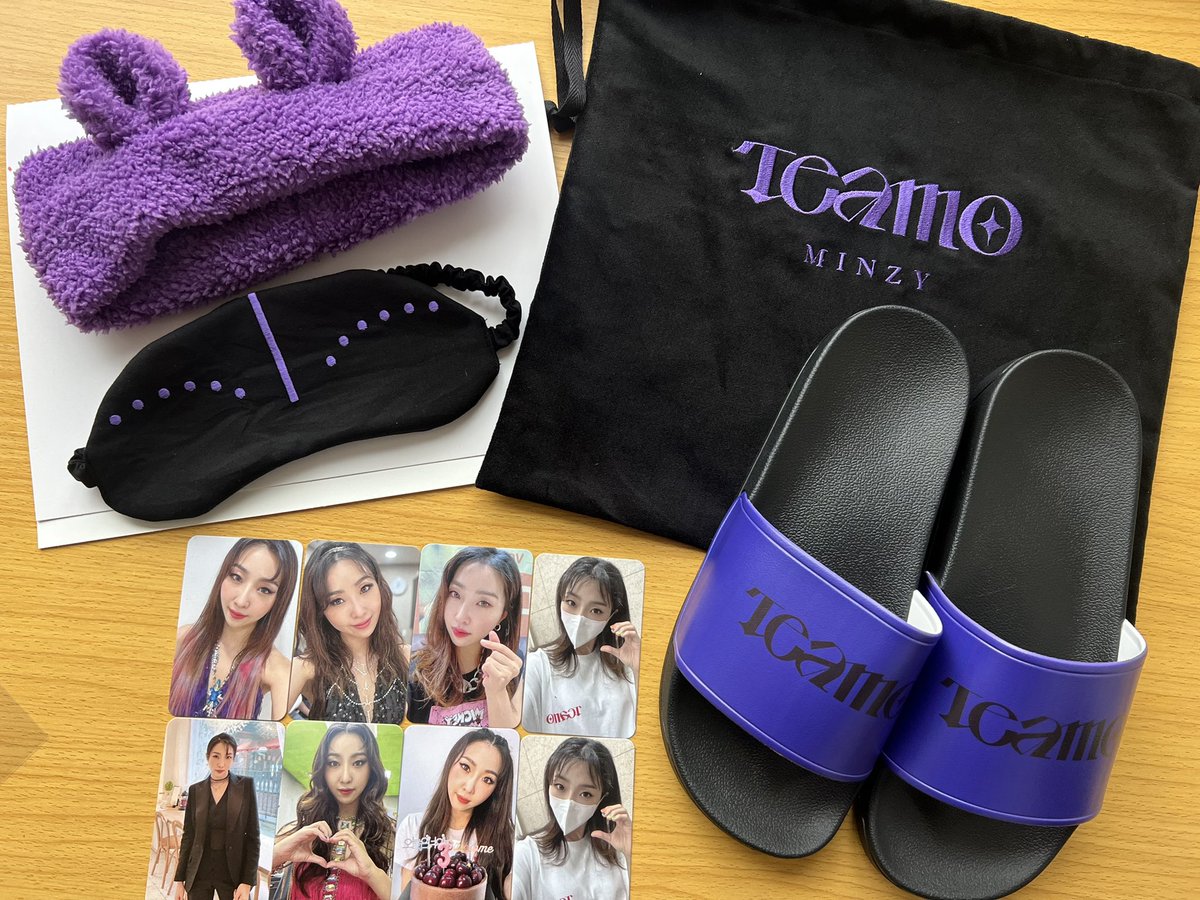 xxxSxKxDxxx's tweet photo. MINZY TEAMO MD 1차 2차 드디어 받았다~~😚💜 포카 쏘 큐트💜 @mingkki21 #minzy #공민지 #Teamo https://t.co/WRmNip1554