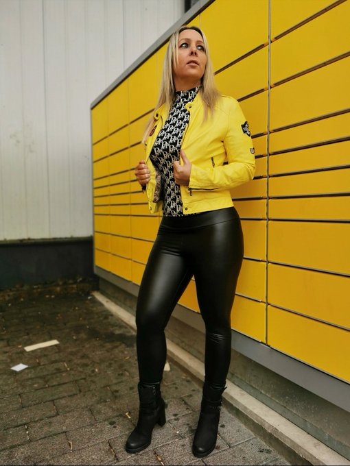 Bis zu 70 % Bonus das gabs noch nie. (bei deiner ersten Aufladung bei 1000 DC)   Registriere dich noch<a href="/tag/girls"class="tags"><span>#girls</span></a><a href="/tag/blonde"class="tags"><span>#blonde</span></a><a href="/tag/leggings"class="tags"><span>#leggings</span></a><a href="/tag/blackfriday"class="tags"><span>#blackfriday</span></a><a href="/tag/hothothot"class="tags"><span>#hothothot</span></a>