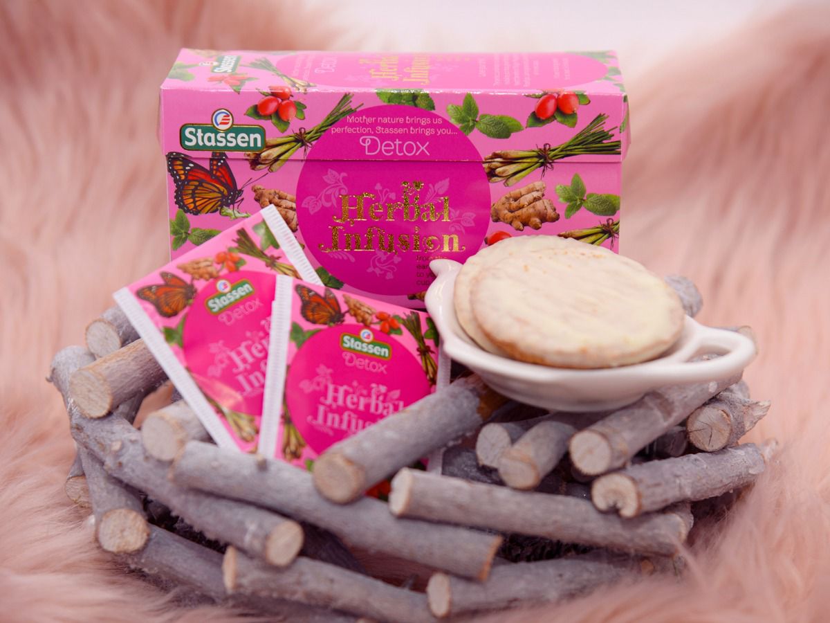 stassen_tea's tweet photo. Try out the best herbal Detox tea from our newest Wellness Collection..
#stassen #stassentea #tea #tee #newtea #wellness #wellnesscollection #herbaltea #detoxtea #detox #health #healthytea #loveyourdrink #loveyourtea #teainfluencer #teaexporter #teaproducer #winteriscoming https://t.co/a0GIYi82R7