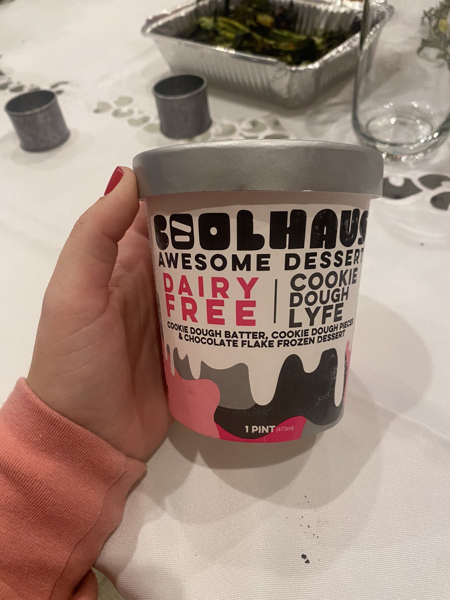 handlerkayla19's tweet photo. I can’t eat the dessert my whole family is eating because I’m Dairy free. Got this as a good substitute so that I’ll be able to eat something 
@ANTHFood https://t.co/sfOoIPCH2H