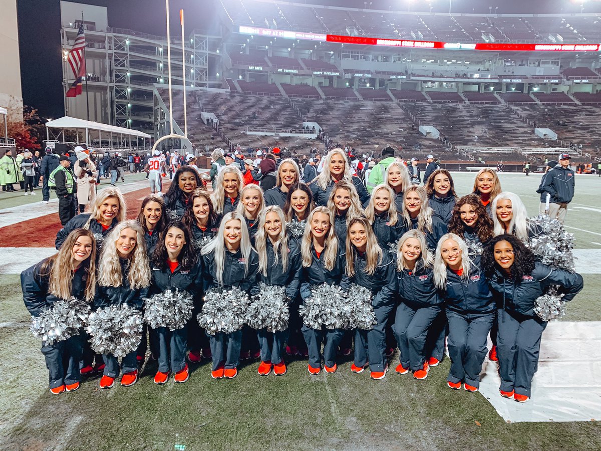 Rebelettes's tweet photo. WE RUN THE ‘SIP!! Win #10 for the rebels! 🏆❤️ #WeRunTheSip #HottyToddy #WeBeatState https://t.co/6MEJHC1Rby
