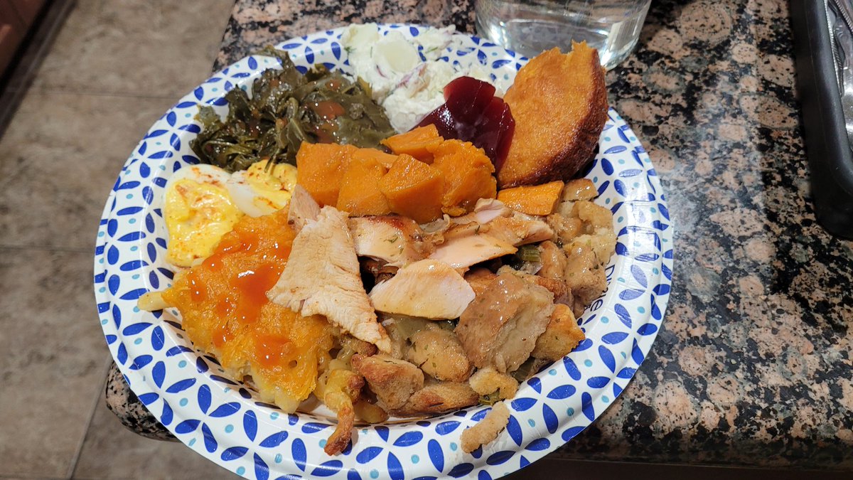 itsbunniblack's tweet photo. OH I FORGOT TO FLEX MY PLATE #Platecheck #Thanksgiving2021 https://t.co/iqnhaY7xei