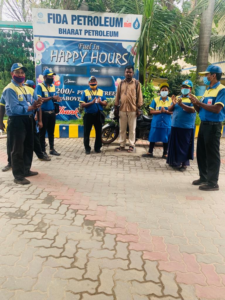 BpcRetailTvl's tweet photo. Congratulations to all the lucky customers who won Rs 200/- free fuel during #Happy Hours Campaign in the districts of Tirunelveli Retail Territory @BPCLimited @BPCLRetail @8singhi https://t.co/VdLqbEsQM6