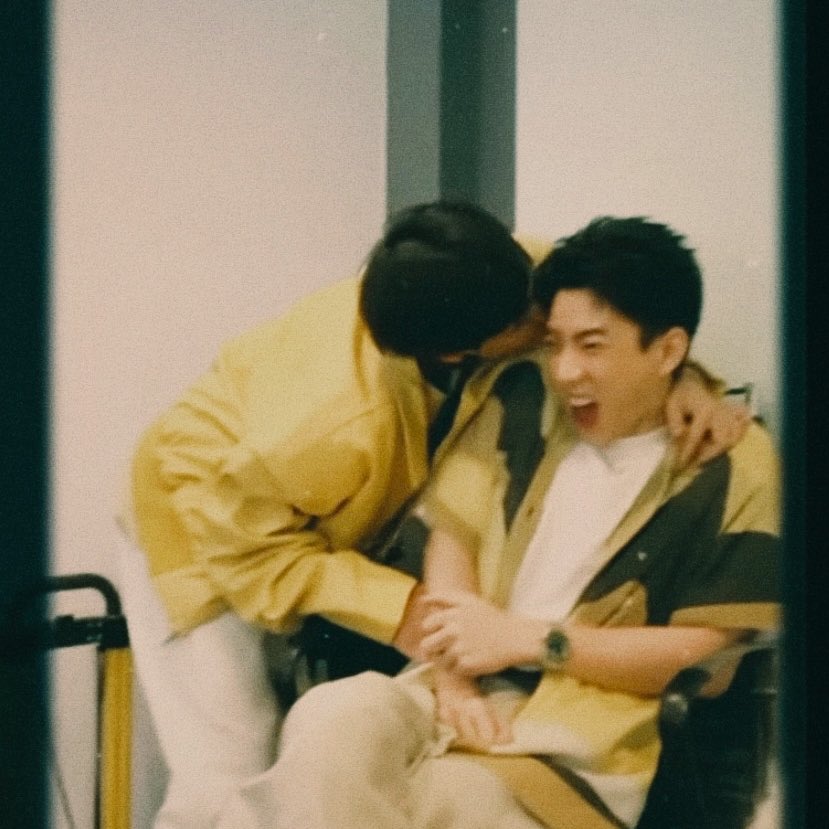 offgun35mm's tweet photo. #ไม่รักไม่ฟัด #ออฟกัน https://t.co/ZhjhYJpkxf