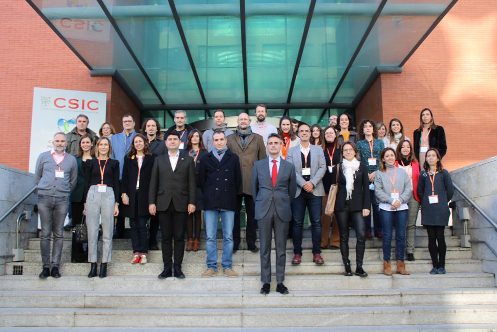 📸 Con la foto de familia, queda inaugurada la Jornada "Conocimiento y Agenda 2030" 🌐 

#AcademiaJoven21 #Agenda2030