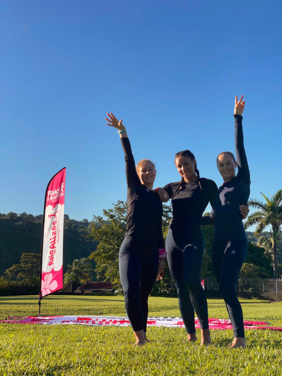 lecoqsportif's tweet photo. 🌺 2ème journée de faite pour Aurélie #Chaboudez et sa team ✔️
#RaiddesAlizes
Départ pour un trail sur la montagne Pelée, 24km avec 1400m de dénivelé en 5h25 🗻🏃♀️
Passage dans les plantations, dans la jungle, sur le mont et cratère de la montagne.
La vue 🥰☀️ https://t.co/OTnsHdx7Sb