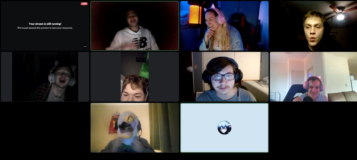 Normohh's tweet photo. I know it's a bit late but I really just wanna say how thankful I am for the people in my discord. You guys have made my life so much better, thank you all so much. https://t.co/GVFUeXsAwl