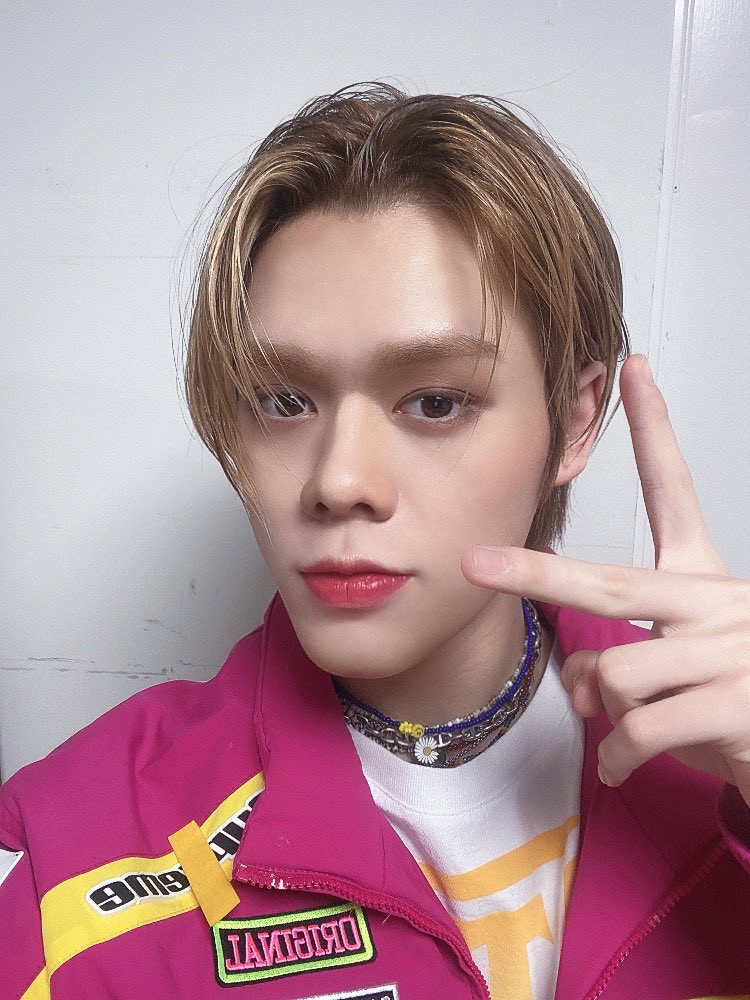 GHOST9OFFICIAL's tweet photo. [#프린스]

첫 방!!! https://t.co/FtdpYqGYfZ