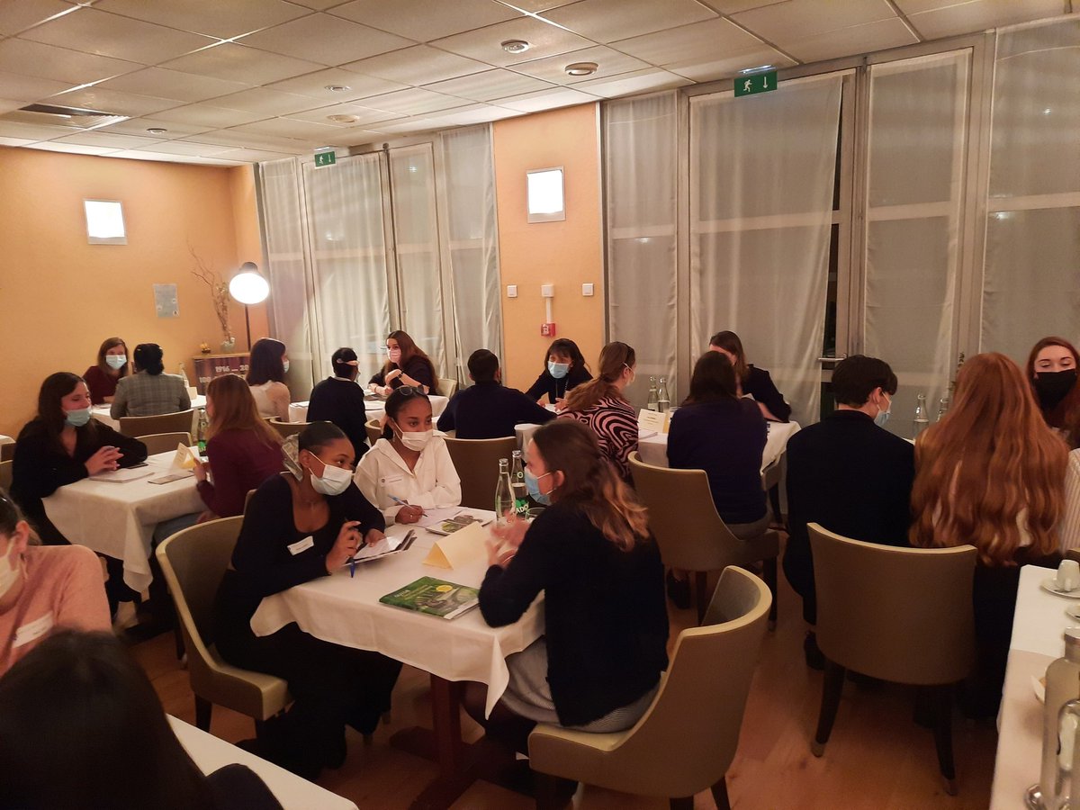 ProRegine's tweet photo. Workshop des Métiers du Tourisme : Rencontres entre les étudiants des promos 2022 et 2023 et d'anciens étudiants 🎓 de BTS tourisme, qui leur ont présenté leurs métiers, leurs parcours riches et diversifiés.
Merci pour votre disponibilité et les messages transmis ! #BTStourisme https://t.co/v90dUmg26G