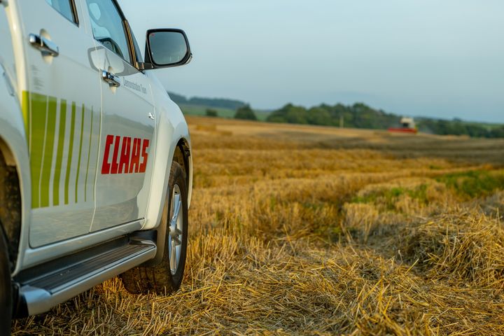 CLAAS_UK's tweet photo. The Watt family have a long history with CLAAS and GORDONS dating back to when they used to run SENATOR combines in the late 60's. Jim Watt states that "The kit's good but the service is just phenomenal."
#CLAASFamily #CLAASService https://t.co/n21c4iNrAz
