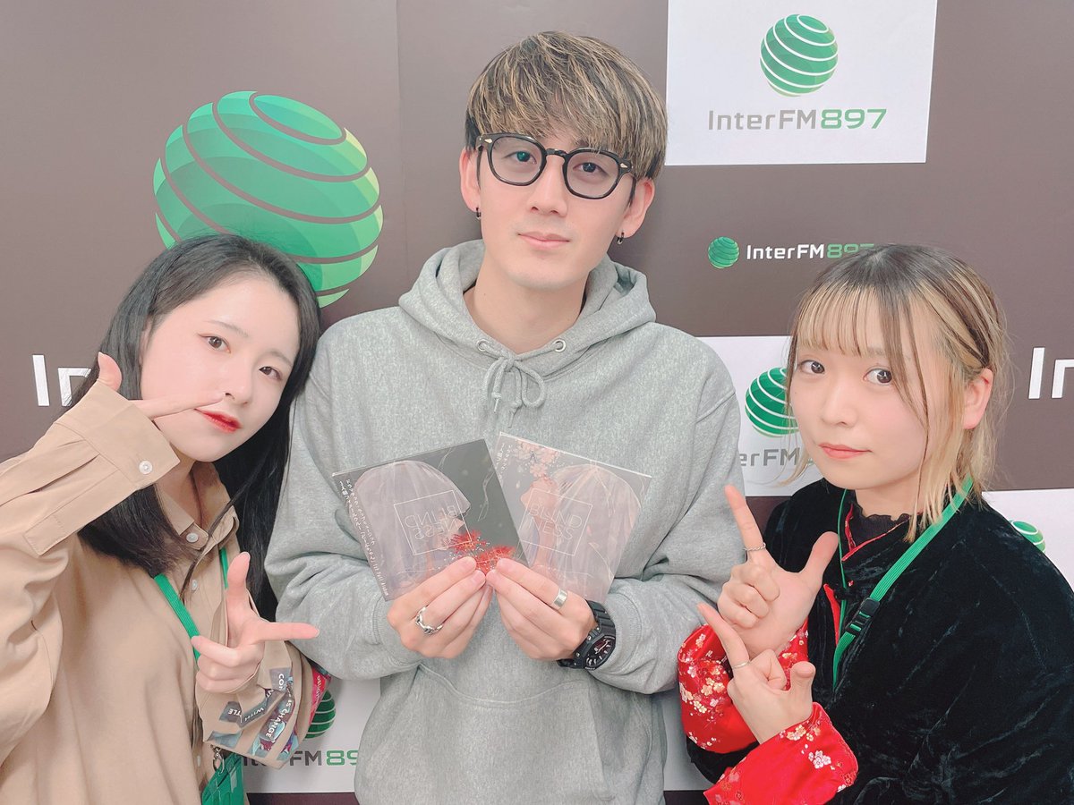 dope_1026's tweet photo. ラジオ生出演ありがとうございました〜📻

1stフルアルバム「BLINDNESS」の事を沢山喋らせて頂きました🙏🙏
HOMEYさんとも久しぶりにお話が出来て楽しかったです👾

radikoで1週間アーカイブが聞けます‼️
ぜひぜひチェックしてください☺️

📻radiko⤵︎ ︎
https://t.co/kyhBVRdZL4 https://t.co/8B8LdV9WNW