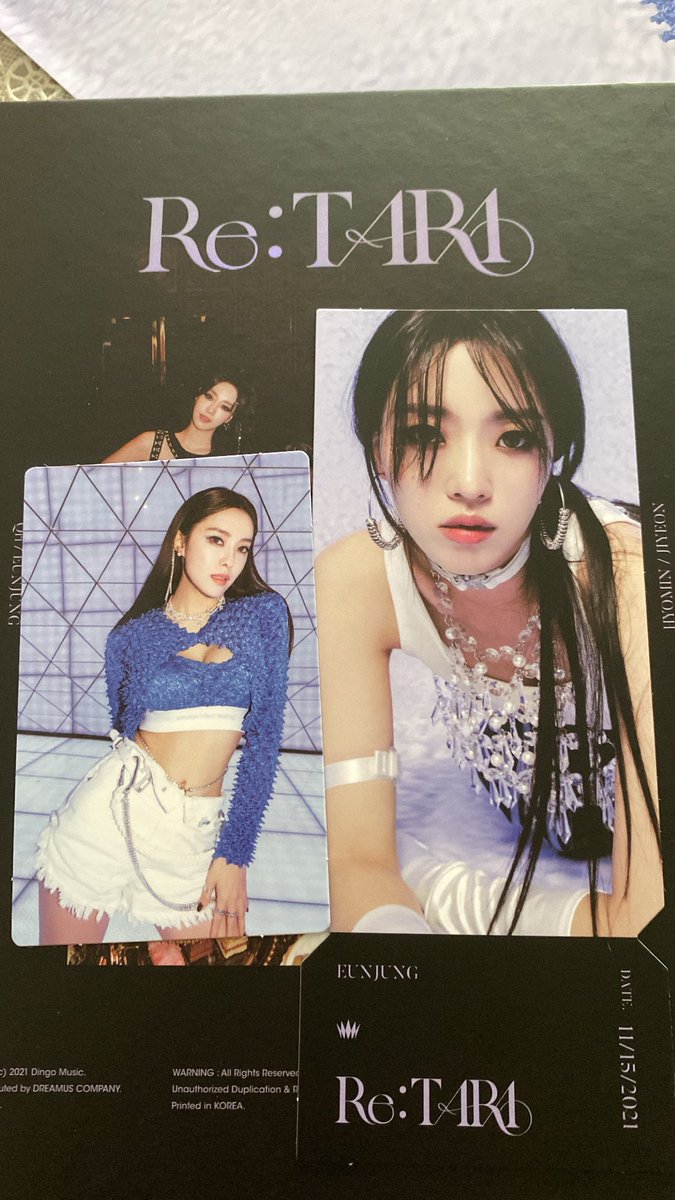 winterbearvtae's tweet photo. [WTT] T-ARA Re:T-ARA pc
Have -> Hyomin &amp; Eunjung
Want -> Jiyeon for both
#TARA #kpop #photocard #sg #pc #album #kpopalbum https://t.co/Vhbr02pmem