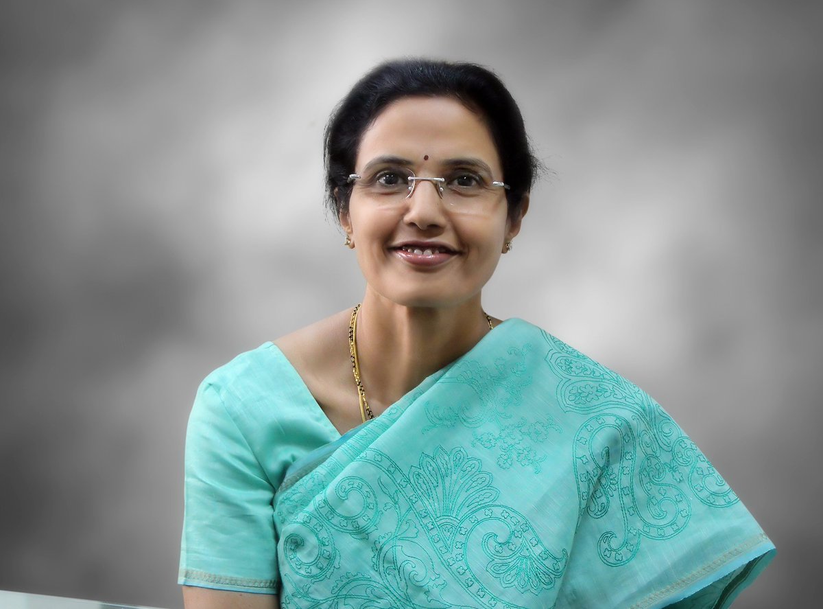 PogakuJairamTDP's tweet photo. నారా చంద్రబాబు నాయుడు గారు అనునిత్యం ప్రజా సంక్షేమం కోసం పాటు పడుతున్నారు అంటే దాని వెనుక మీ త్యాగం, కృషి ఎంతో ఉంది అమ్మా... నందమూరి వారి ఆడపడుచు, నారా వారి కోడలు, తెలుగు ప్రజలందరికీ మాతృ సమానులు అయిన మీ గౌరవం కాపాడడం, తెలుగుదేశం కార్యకర్తలం అయిన మా అందరి బాధ్యత... https://t.co/7Wj8WhdWvD