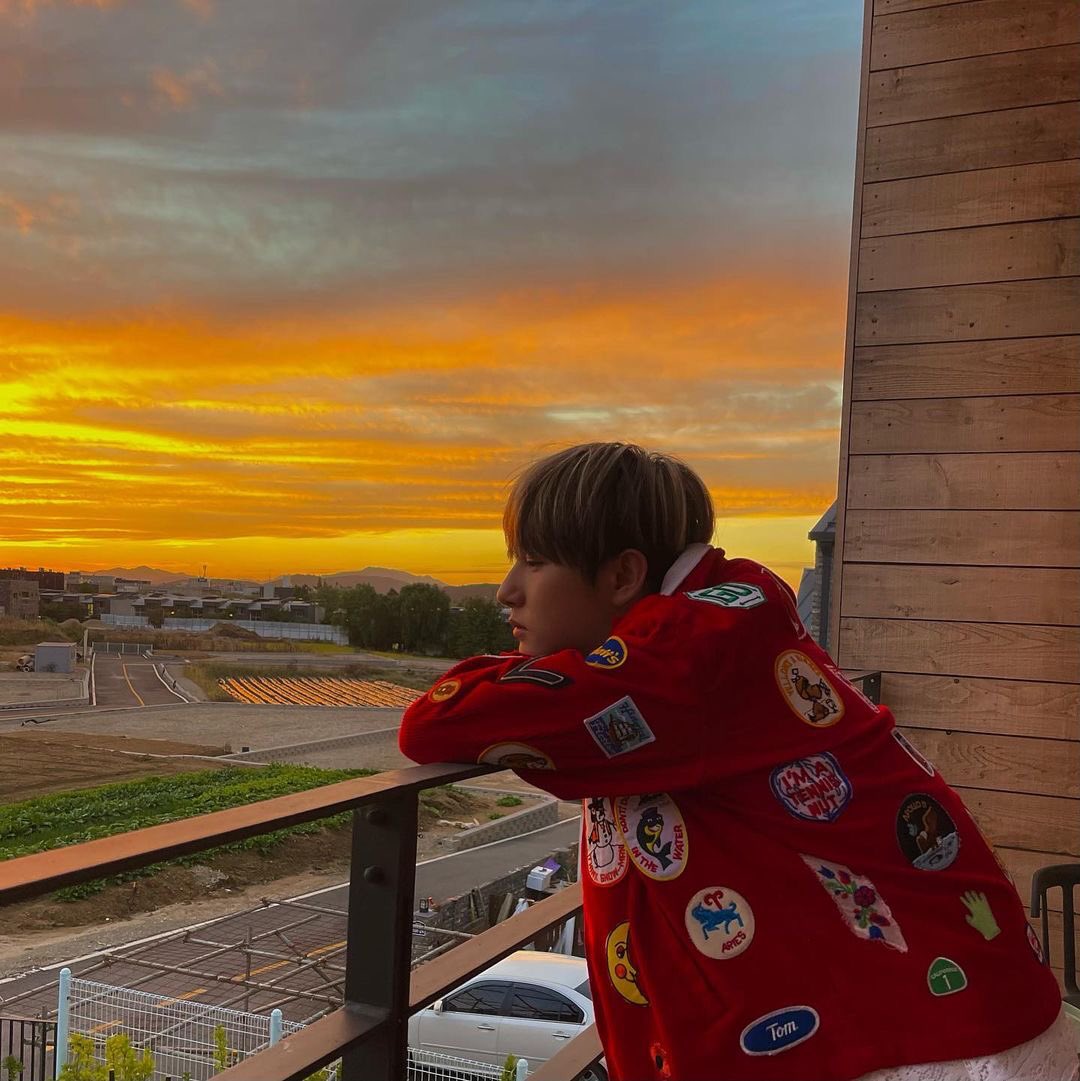 RENJUNBEBE's tweet photo. [IG] 211126 #yellow_3to3 IG Update

“🌄☁️2021”

https://t.co/8JWPzJ7TmU

#RENJUN #런쥔 #仁俊 #NCTDREAM @NCTsmtown_DREAM https://t.co/VxSPO0cdvo