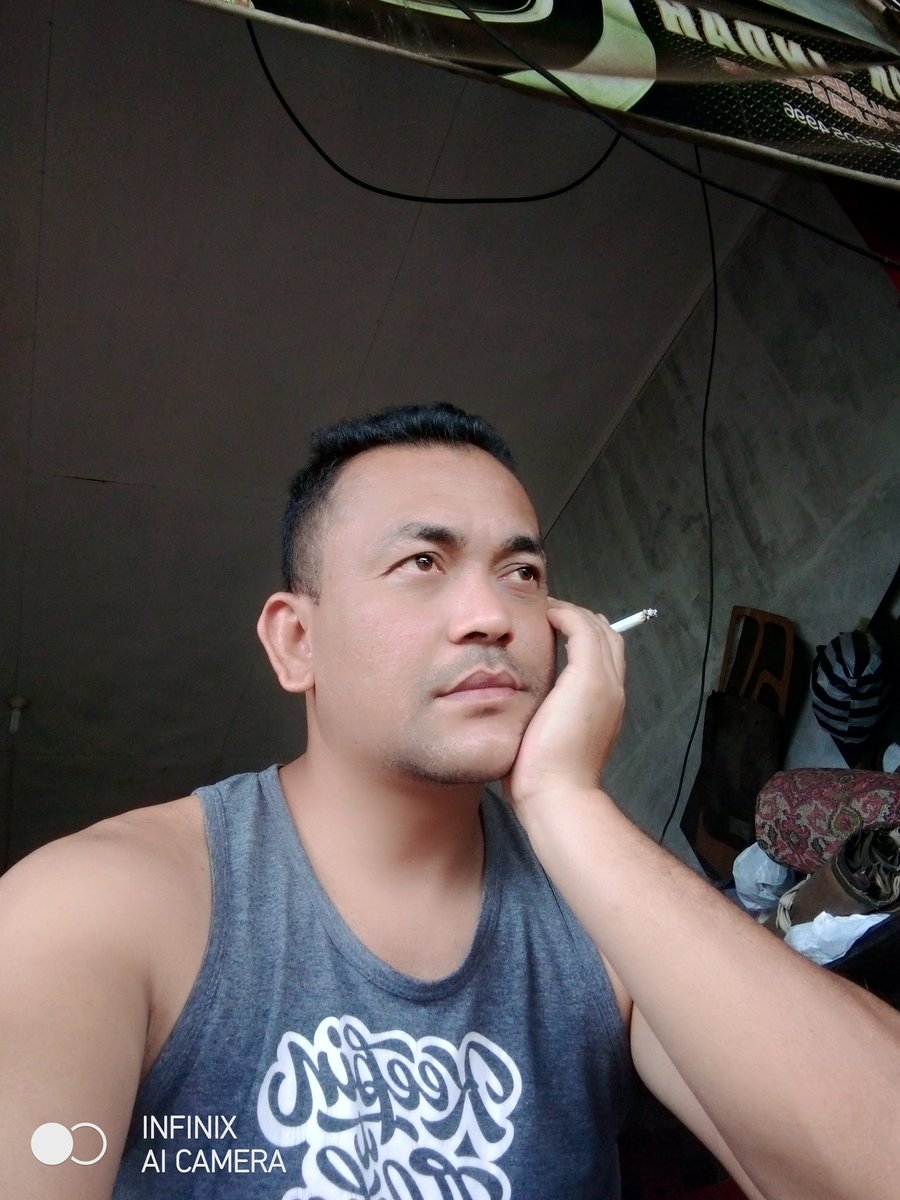 Decky55472822's tweet photo. Ini lah aku apa adanya bukan apa adanya😂😂😂😂😂😂 https://t.co/S1NSv44oP6