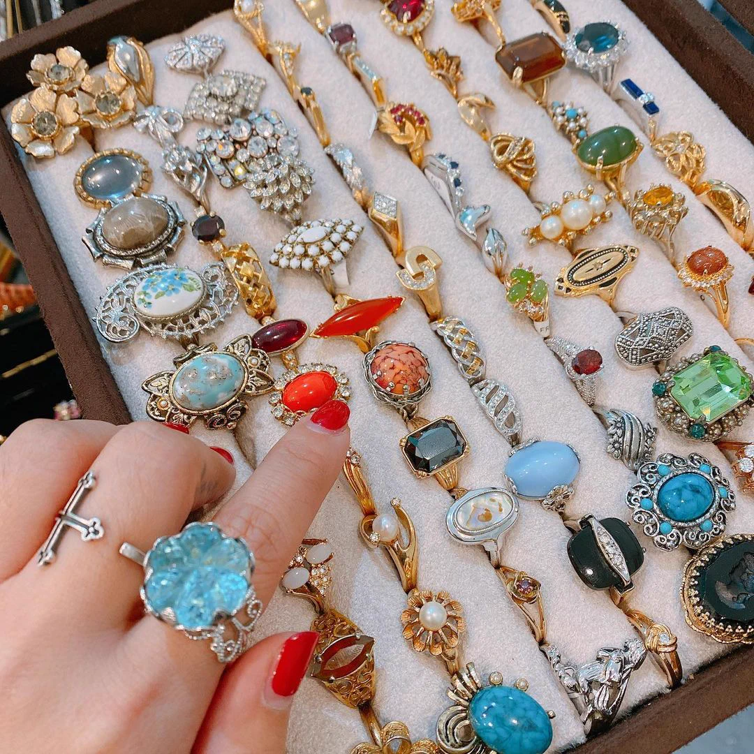 韓国旅行に行くなら必ず訪れて！ヴィンテージアクセサリーショップ「ALMENDRO」