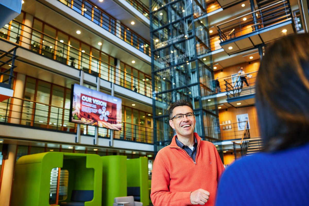 ”Täällä näkee, mitä on menossa” Neljässä maassa teknologiayritysten tietohallintoa johtanut <a href="/NXP/">NXP</a>:n CIO <a href="/OlliHyyppa/">Olli Hyyppa</a> kertoo <a href="/TEK_akateemiset/">TEK</a> -lehdessä: bit.ly/3nRi3KN kansainvälinen #tiimityö:n johtaminen yrityskaupat puolijohde #rekry <a href="/UniOulu/">University of Oulu</a> @TUeindhoven <a href="/HolExpatCenter/">Holland Expat Center</a>