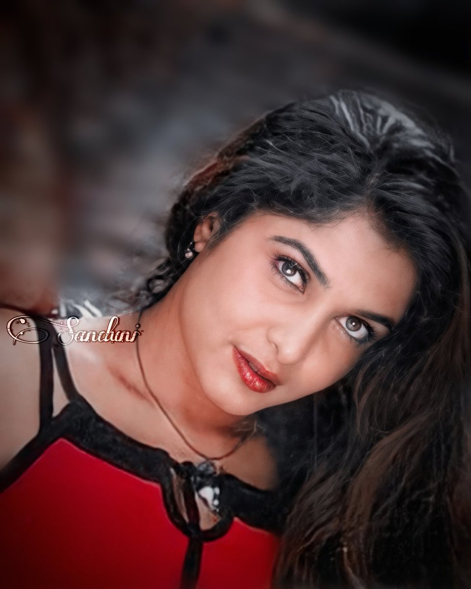 sanduni_rk's tweet photo. I dream about being with you FOREVER 💌
SL 🇱🇰 FP 🎭
Queen @meramyakrishnan mam
#ramyakrishanan #ramyakrishna #queenramyakrishnan #LadySuperstar #thalaivi #indiancinema
🤗🥀 https://t.co/udILxnBdzF