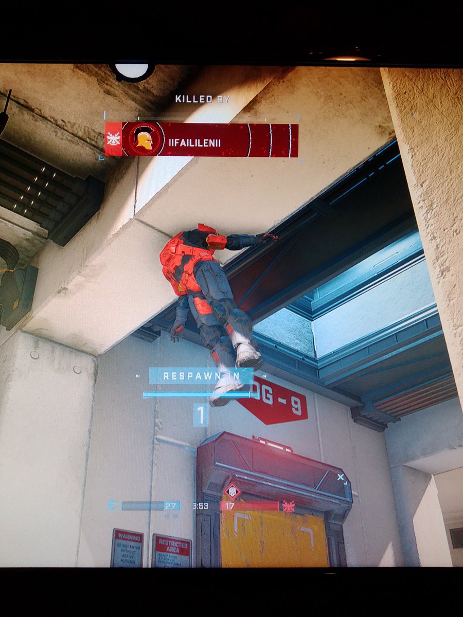 AspectGamingCOD's tweet photo. just got smashed through the ceiling ๐คฃ #HaloInfinitemultiplayer #HaloBeta #HaloGlitch #HaloMLG https://t.co/IU9pFp57jL