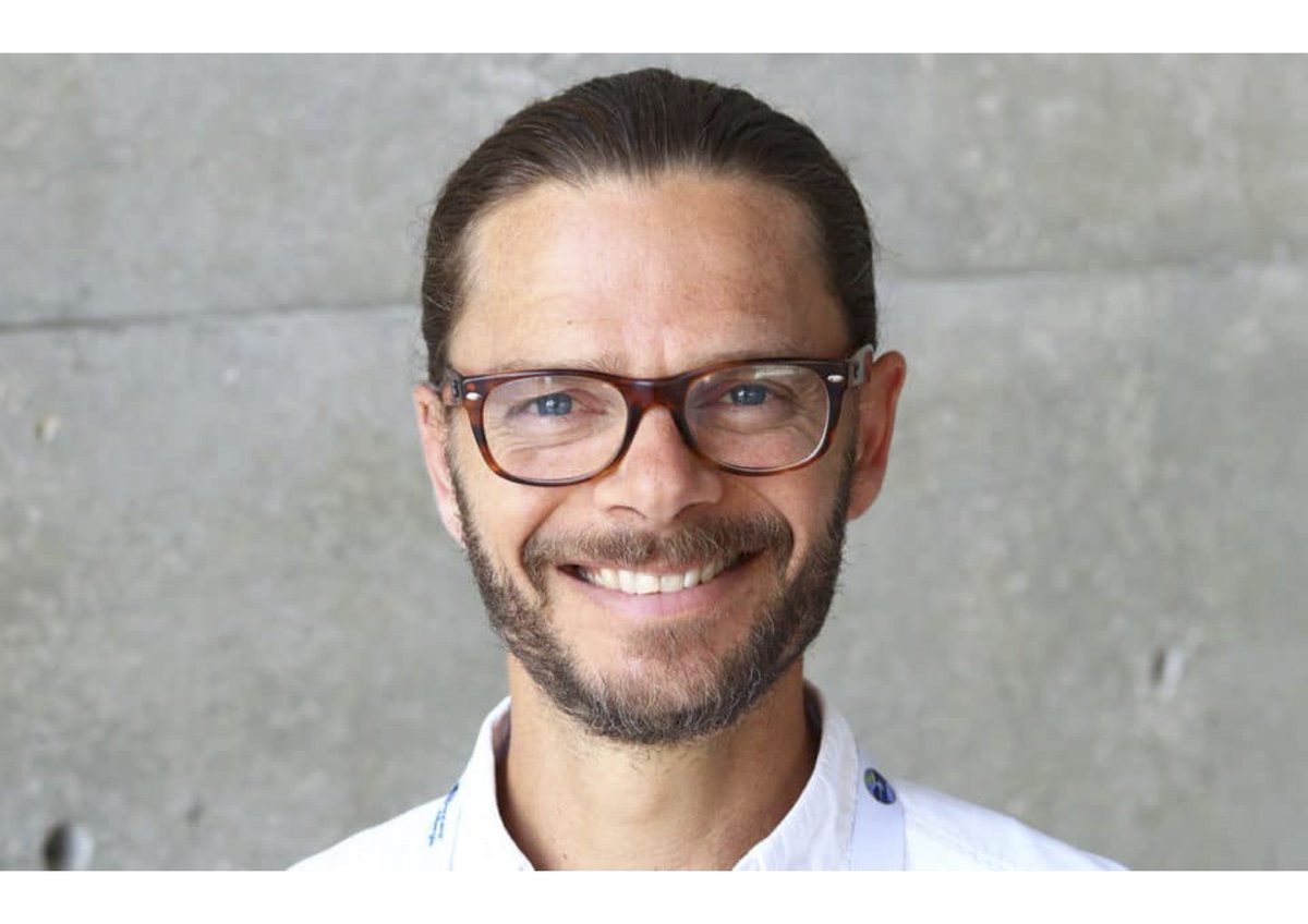 COPSAC_com's tweet photo. COPSAC is proud to announce that Bo Chawes has been appointed Clinical Professor of Paediatrics with special focus on Asthma and Allergy @UCPH_health. The inaugural lecture will be held in the beginning of 2022 Congratulations! #COPSAC #AstmaAndAllergy https://t.co/AnL9krZYa1