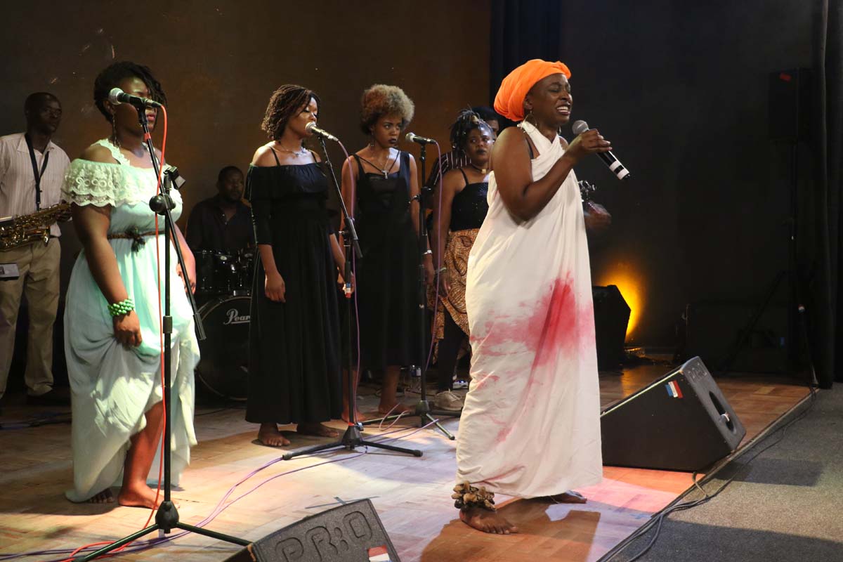 POVOAfrika's tweet photo. We partnered with @MusicInAfrica to bring you #16WomenVoices - Performances by Zimbabwean women tackling themes ranging from ending violence against women and enjoying human rights! @NehandaTV @WeArePindula
https://t.co/D5oe5gt4tJ
#MySexIsBleeding #16Days #16DaysofActivism https://t.co/pMA8MhQ1k5